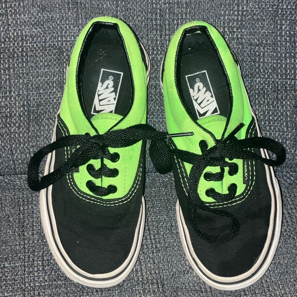 Vans Green and Black Sneakers Classic Skate Style